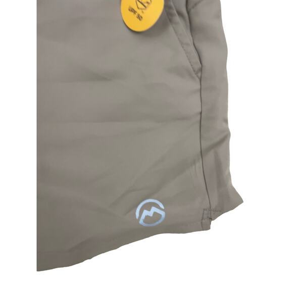 NWT XXL Magellan Shorts Women UPF50 Water Repellent Silver Mink Hiking Outdoor - Picture 3 of 6